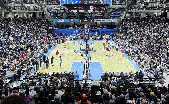 首秀戴帽&进球数平历史第一！湖媒发问：谁是NBA的梅西？（封面配图）